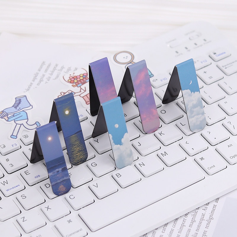 2pcs Fantasy Landscape Themed  – Bookmark Magnetic Clip Bewertung und Preis