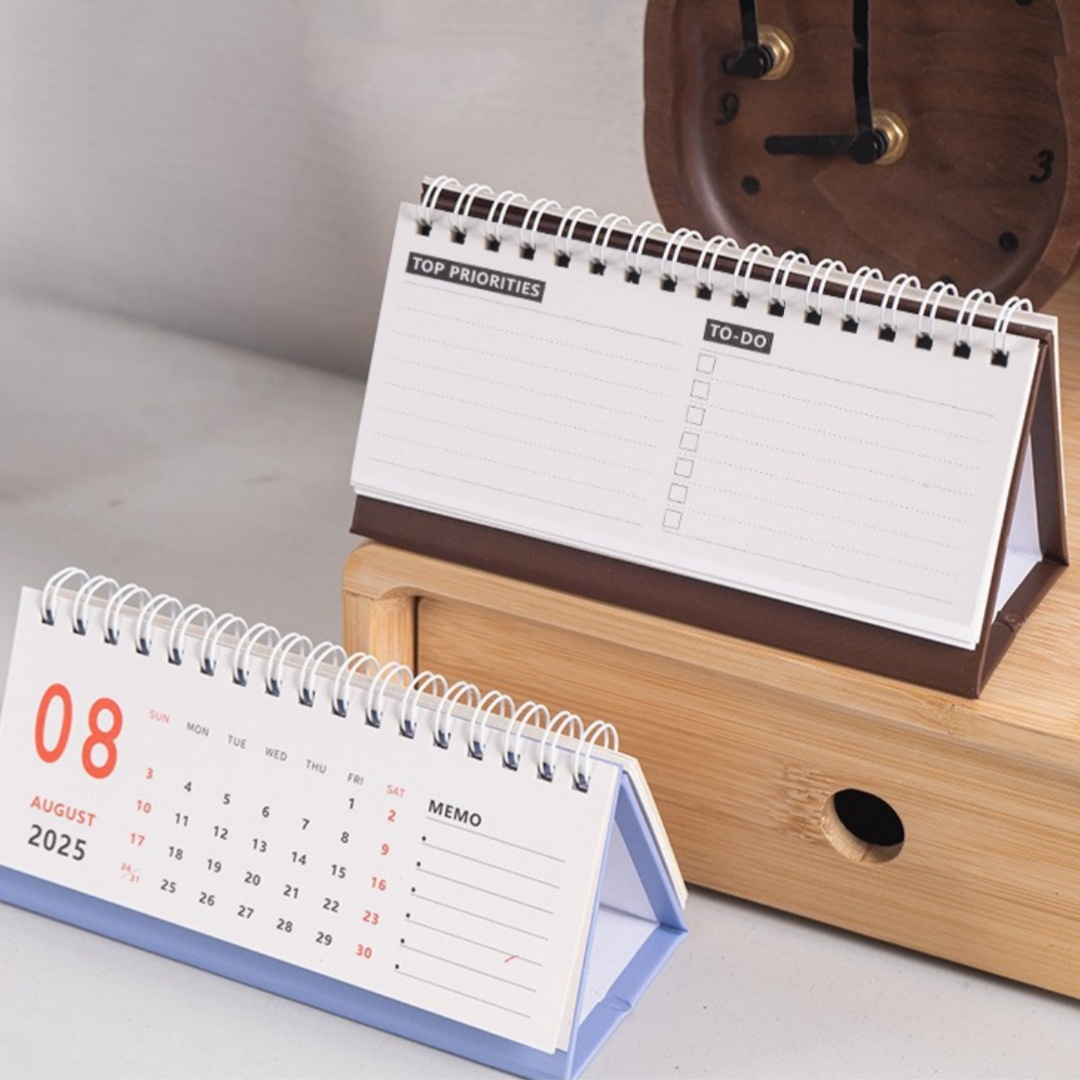 Simple Desk Calendar 2025-2026 – Office Stationery Supply List Bewertung und Preis